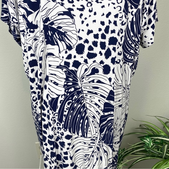 Roaman’s, Plus Size 14/16 Short Sleeve Hi-Lo V-Neck Embroidered EUC - Picture 7 of 9